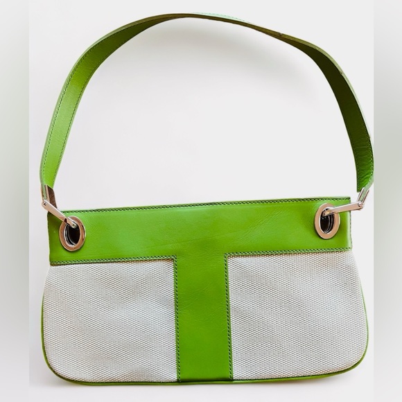 Authentic Tod’s mini bag with green leather lining and strap! - Picture 2 of 3